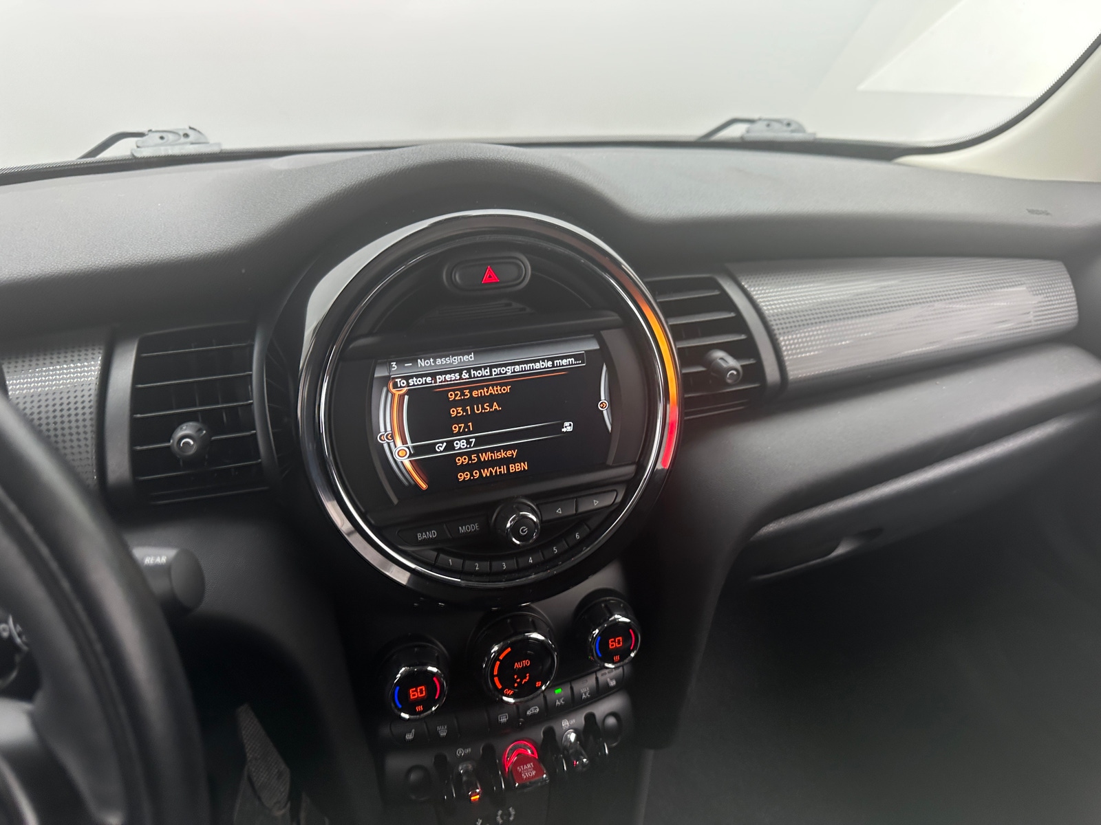 Thumbnail: 2018 MINI Cooper Hardtop - 3
