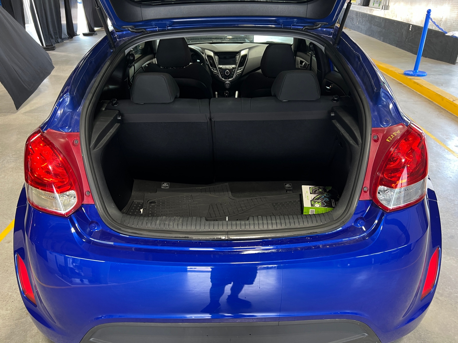 Thumbnail: 2014 Hyundai Veloster - 7