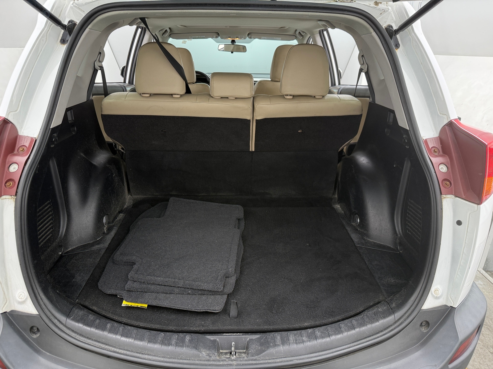 Thumbnail: 2014 Toyota RAV4 - 7