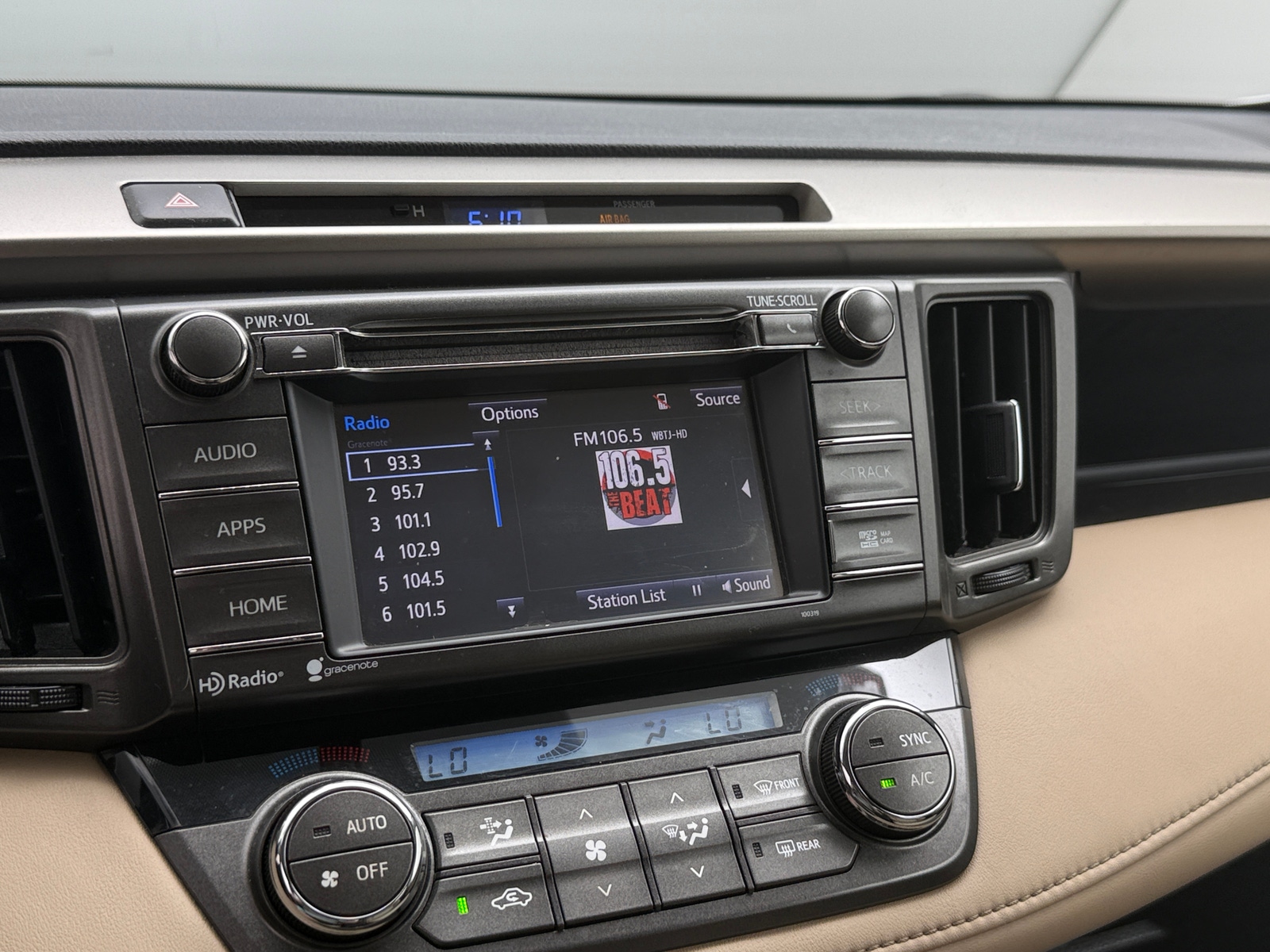 Thumbnail: 2014 Toyota RAV4 - 4