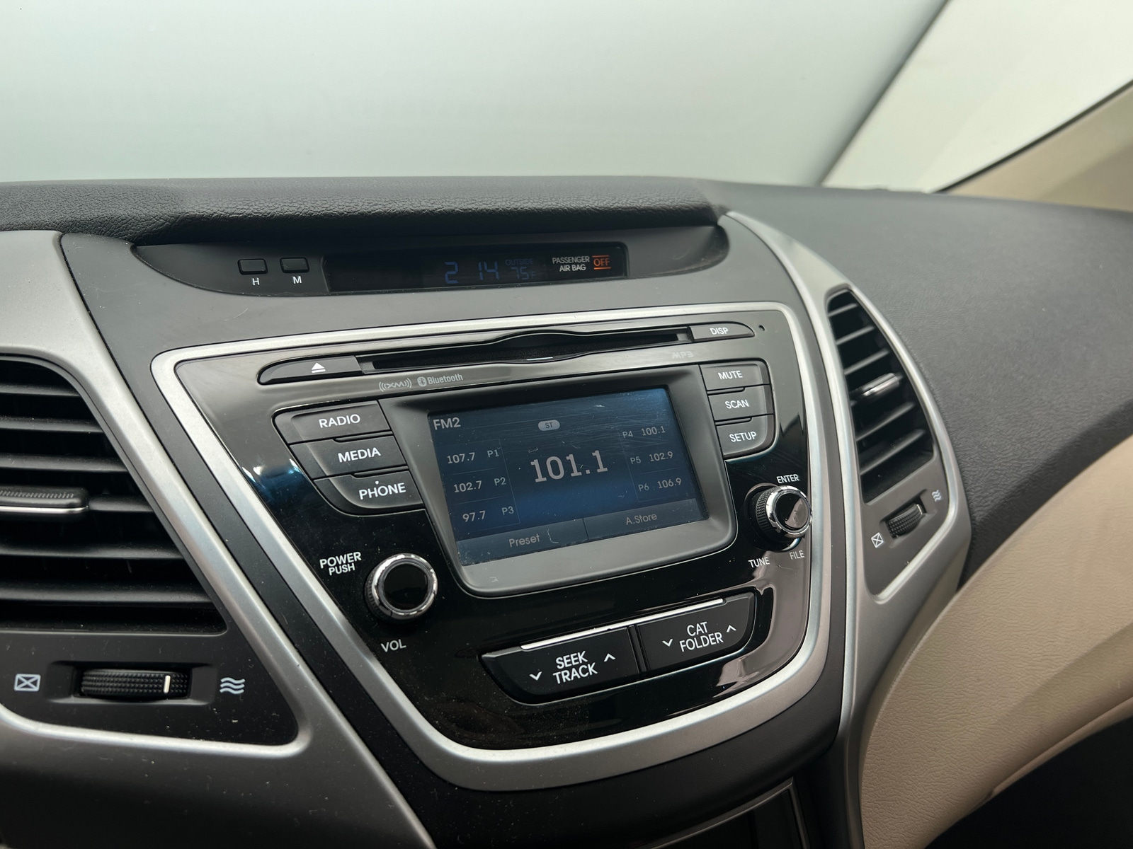 Thumbnail: 2016 Hyundai Elantra - 4