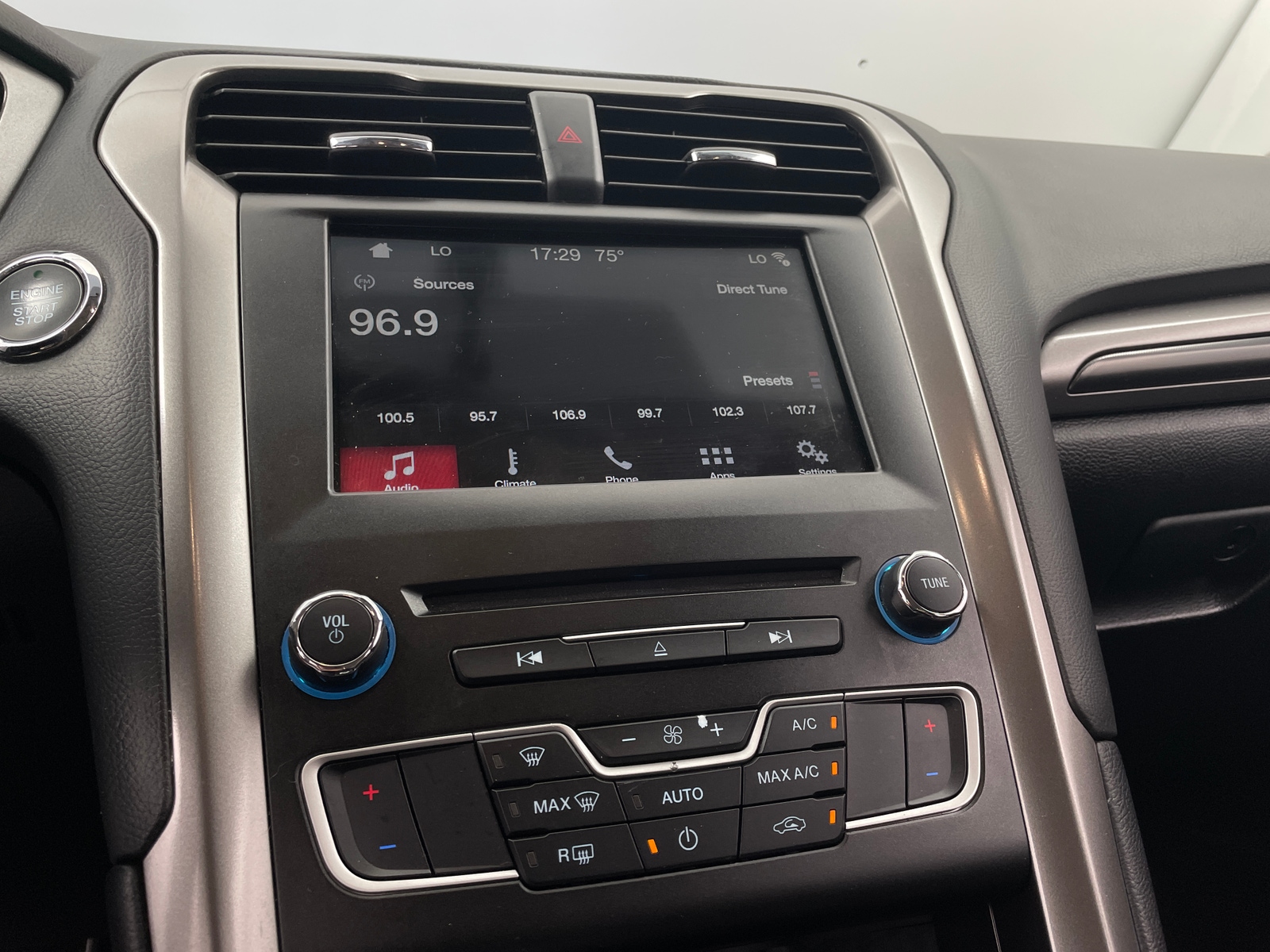 Thumbnail: 2017 Ford Fusion - 4