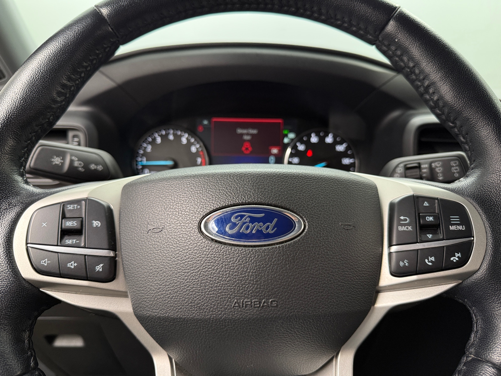 Thumbnail: 2022 Ford Explorer - 5