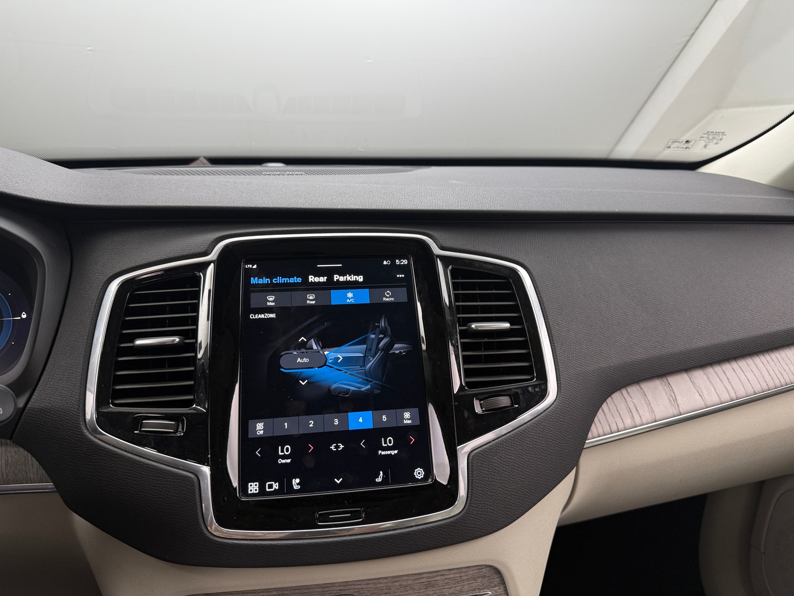 Thumbnail: 2024 Volvo XC90 - 3