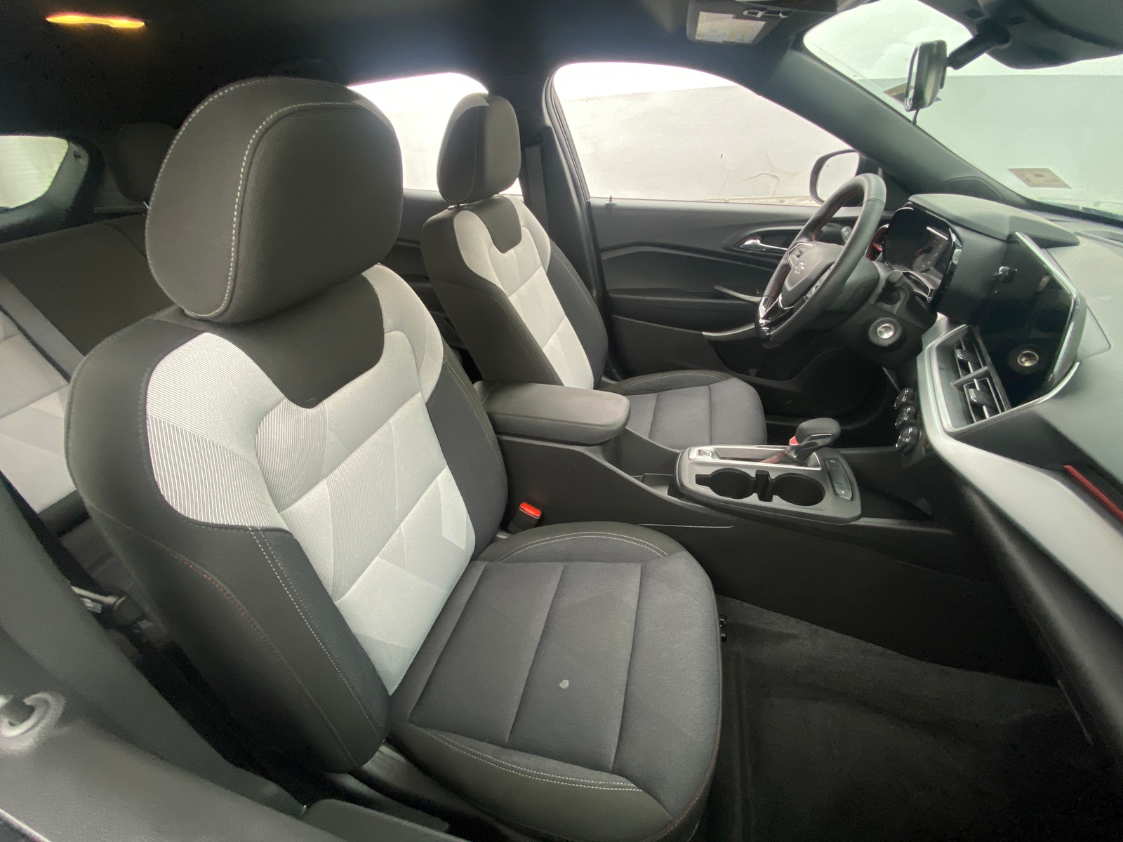 Thumbnail: 2025 Chevrolet Trax - 2