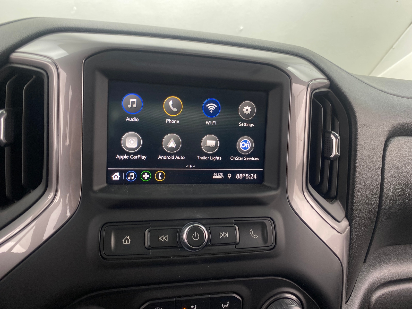 Thumbnail: 2022 Chevrolet Silverado 1500 - 4