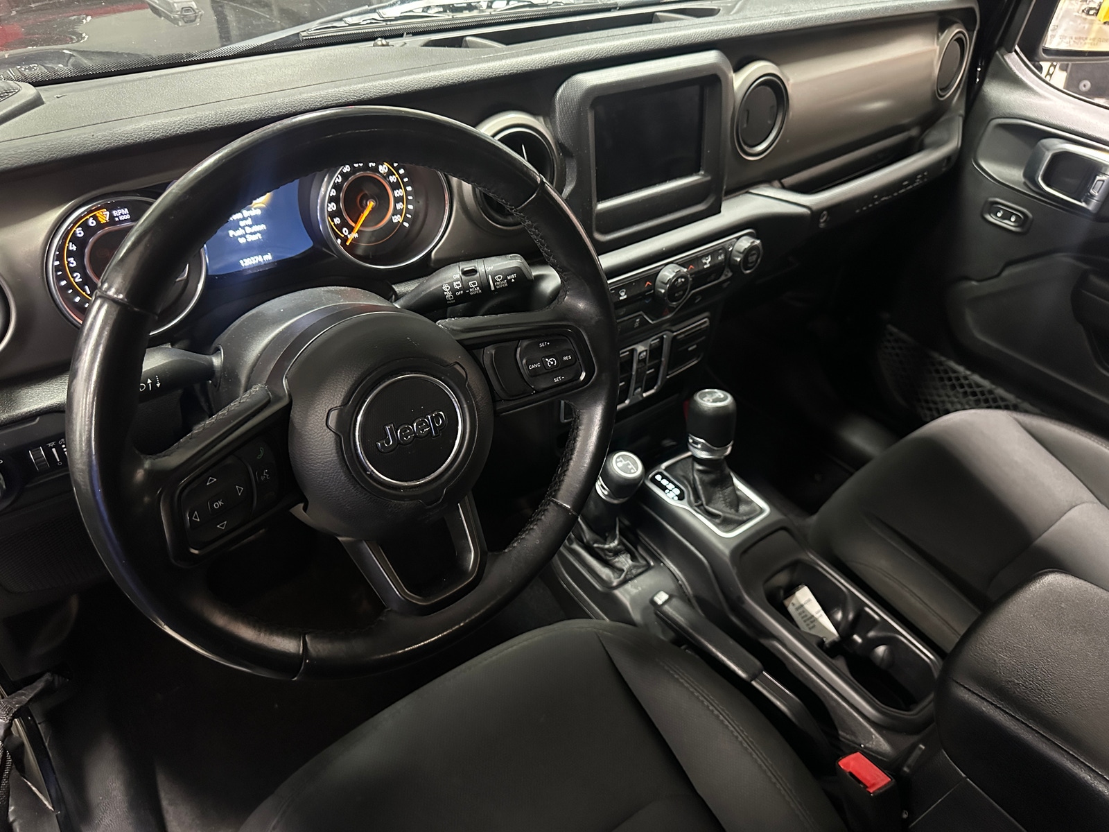 Thumbnail: 2018 Jeep Wrangler - 3