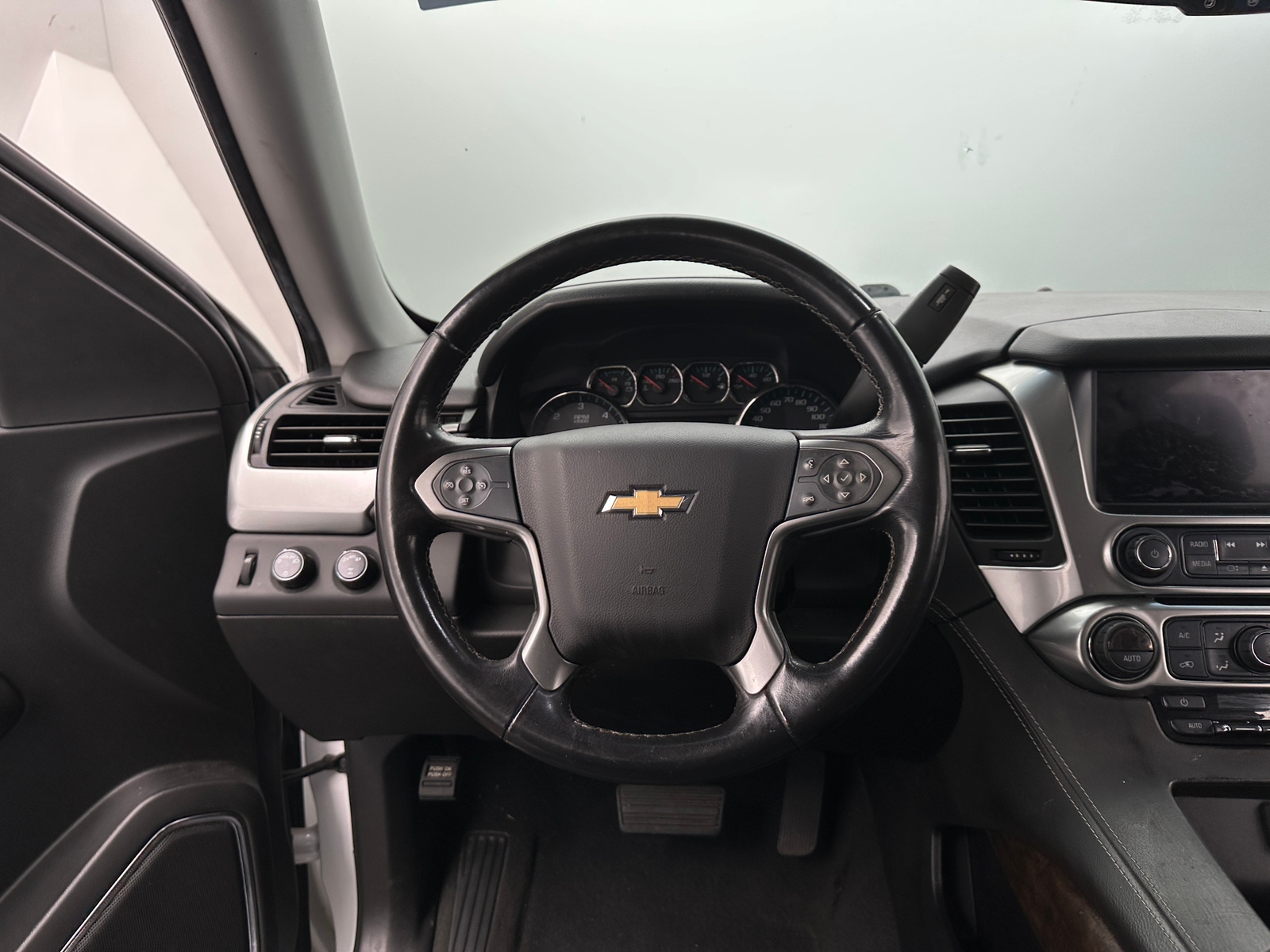 Thumbnail: 2019 Chevrolet Tahoe - 5