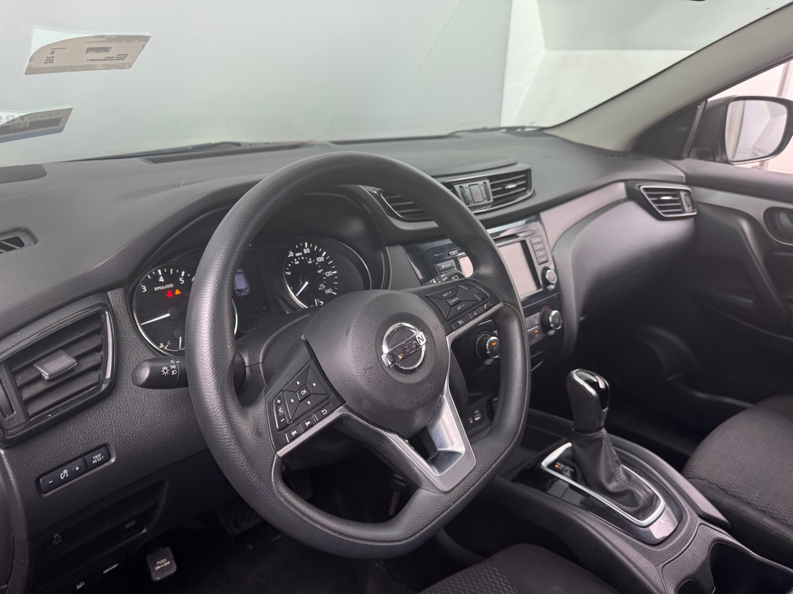 Thumbnail: 2019 Nissan Rogue Sport - 3