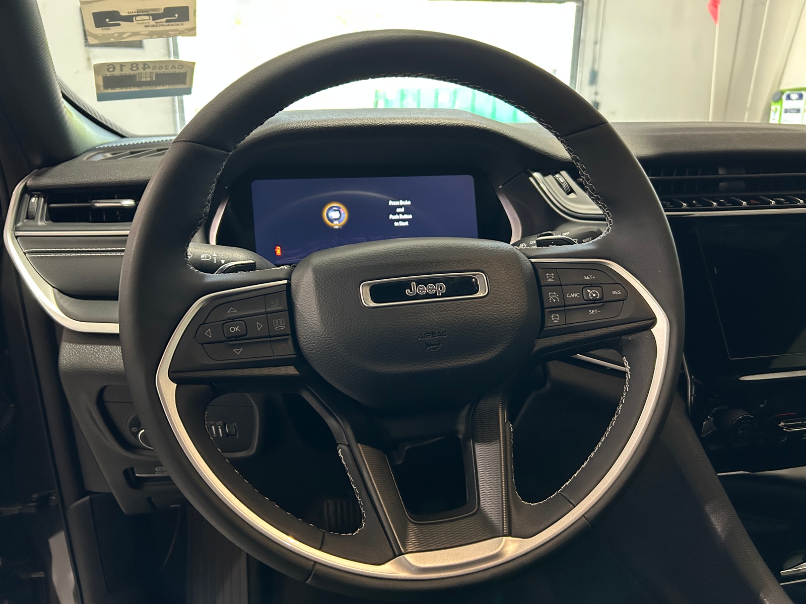 Thumbnail: 2023 Jeep Grand Cherokee - 4