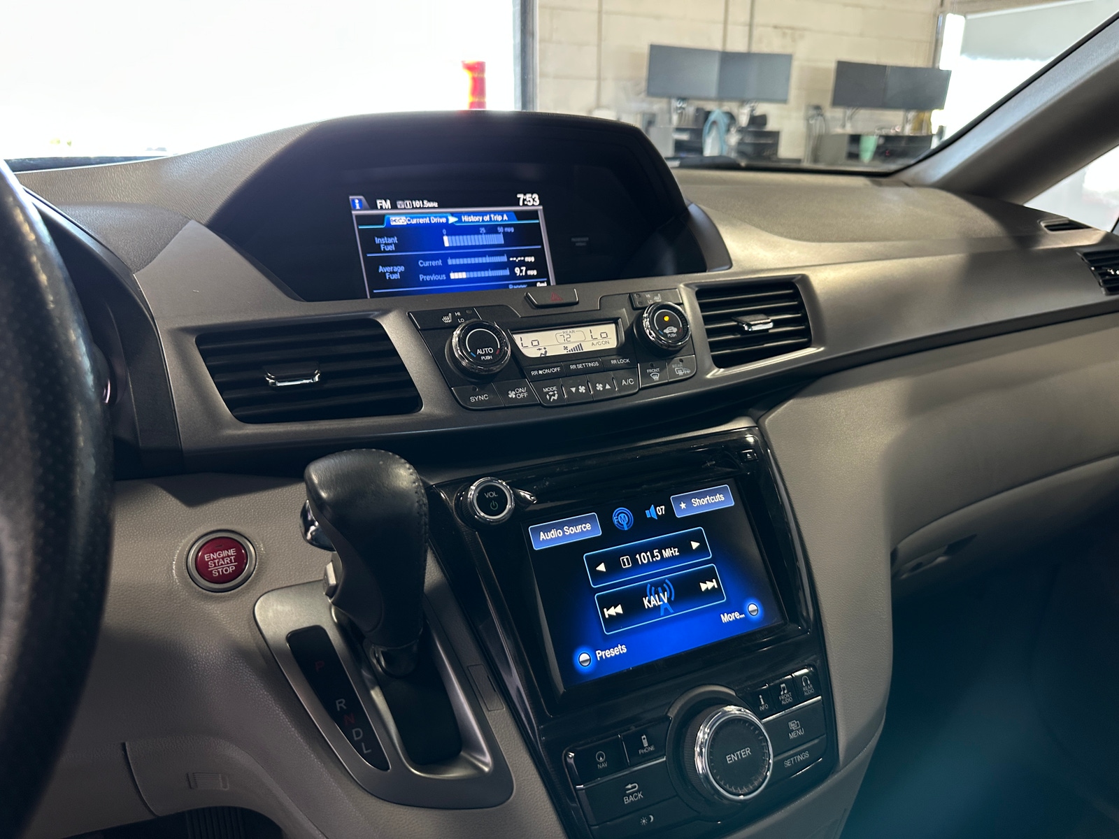 Thumbnail: 2015 Honda Odyssey - 3