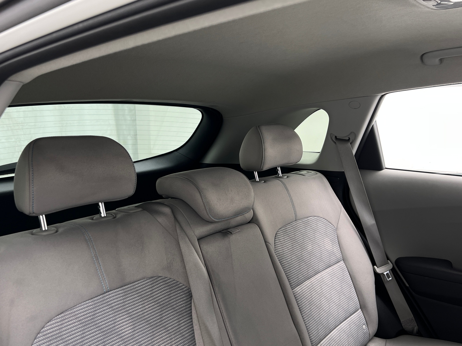 Thumbnail: 2019 Kia Niro - 6