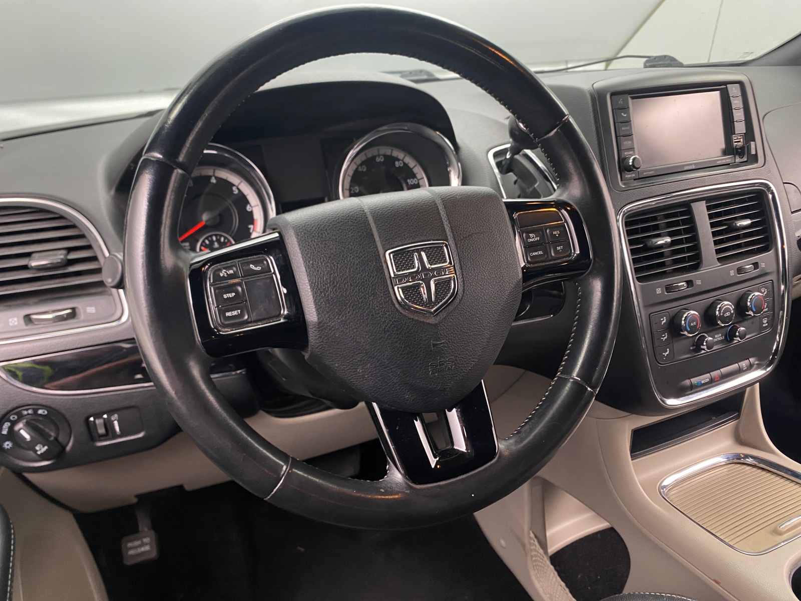 Thumbnail: 2019 Dodge Grand Caravan - 4