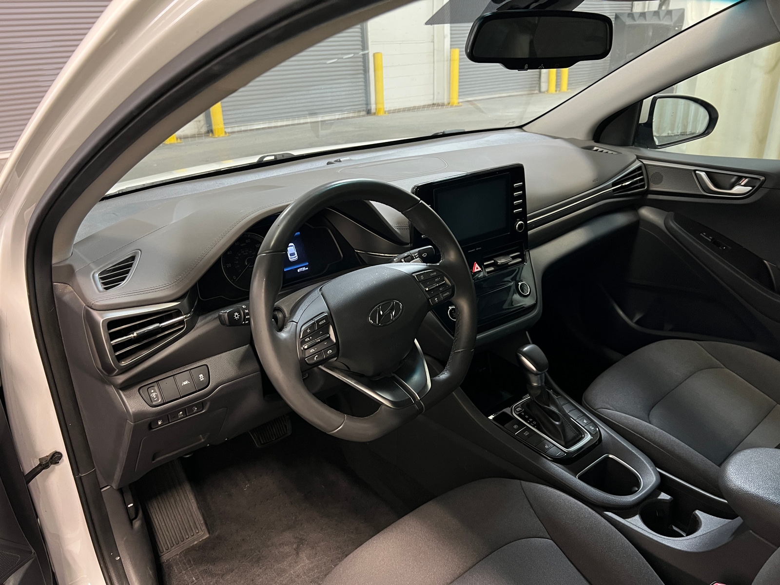 Thumbnail: 2020 Hyundai Ioniq - 3