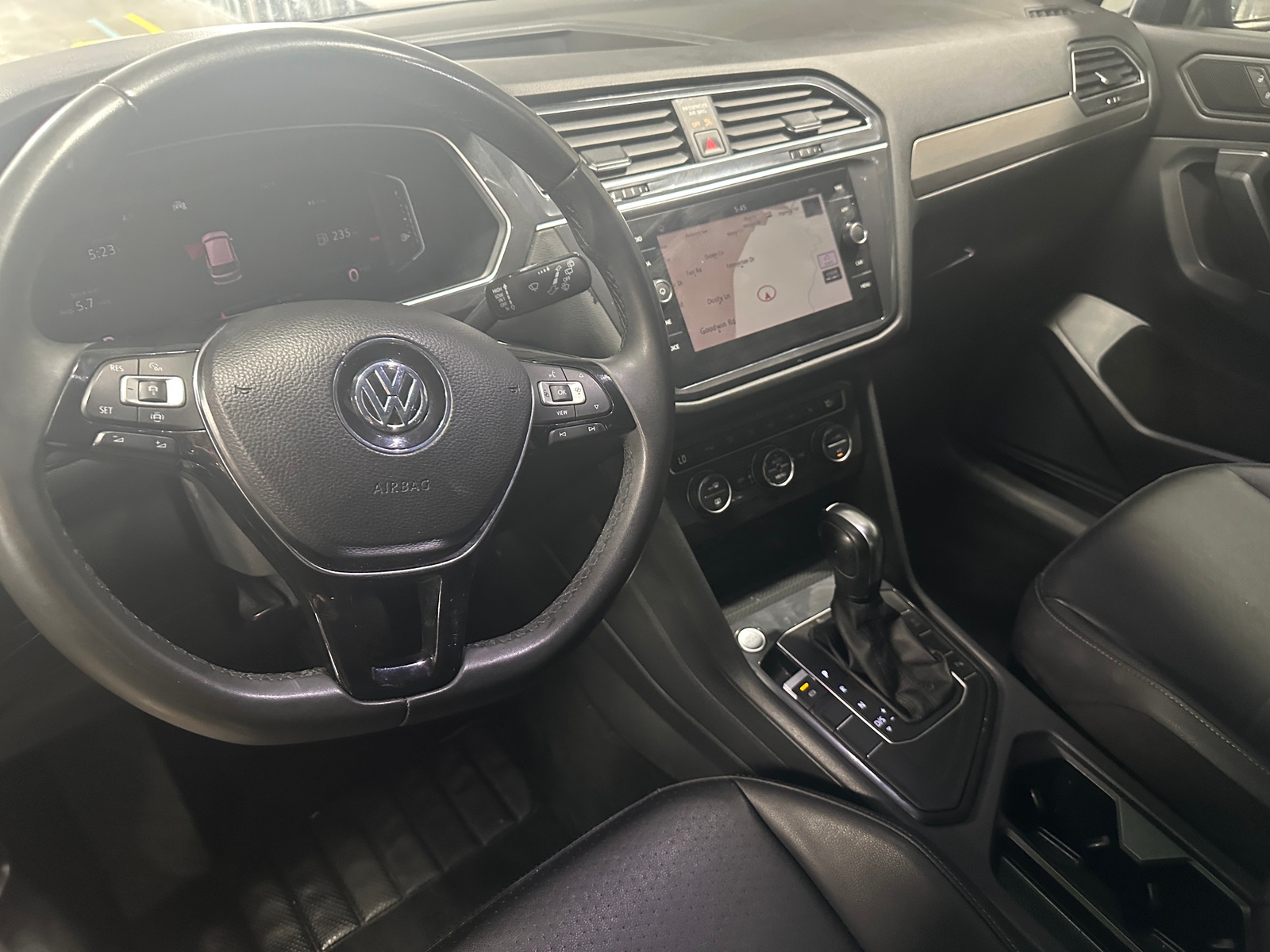 Thumbnail: 2020 Volkswagen Tiguan - 2