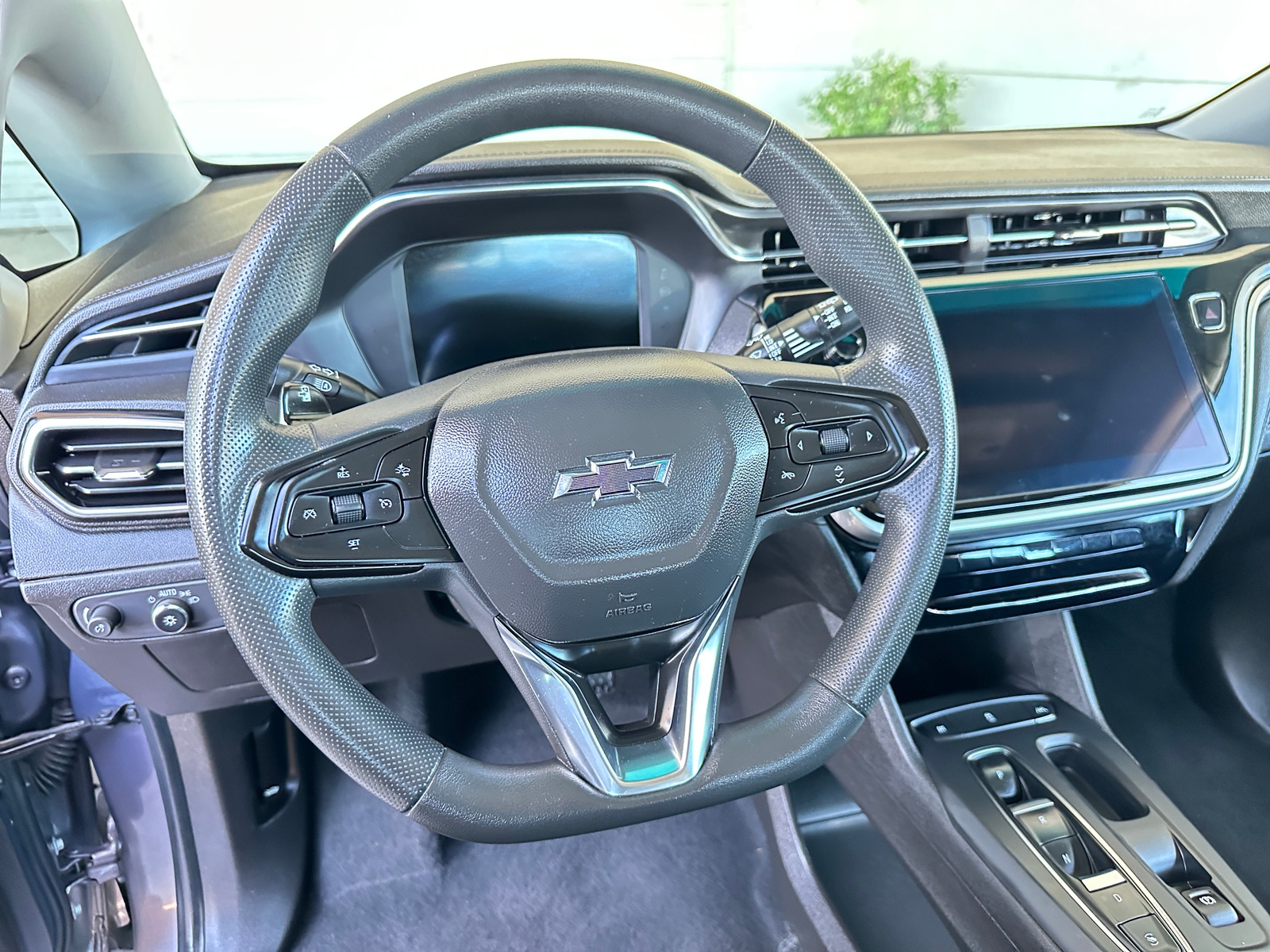 Thumbnail: 2023 Chevrolet Bolt EV - 5