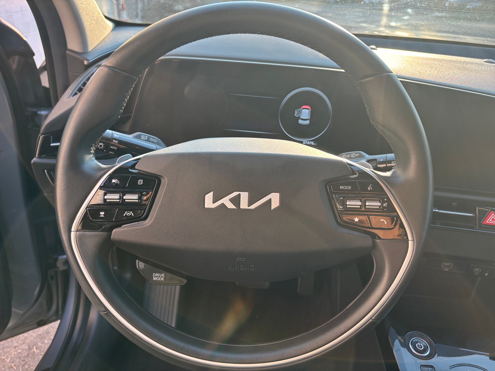Thumbnail: 2023 Kia Niro - 5