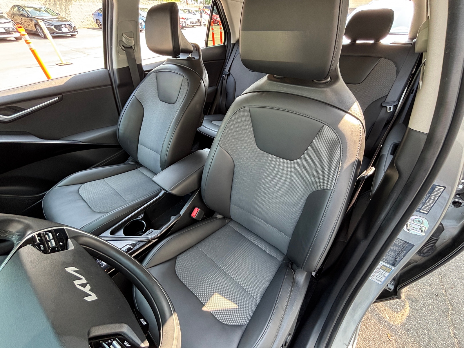 Thumbnail: 2023 Kia Niro - 2