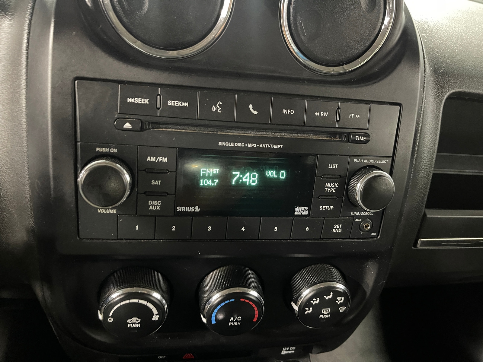 Thumbnail: 2016 Jeep Patriot - 4