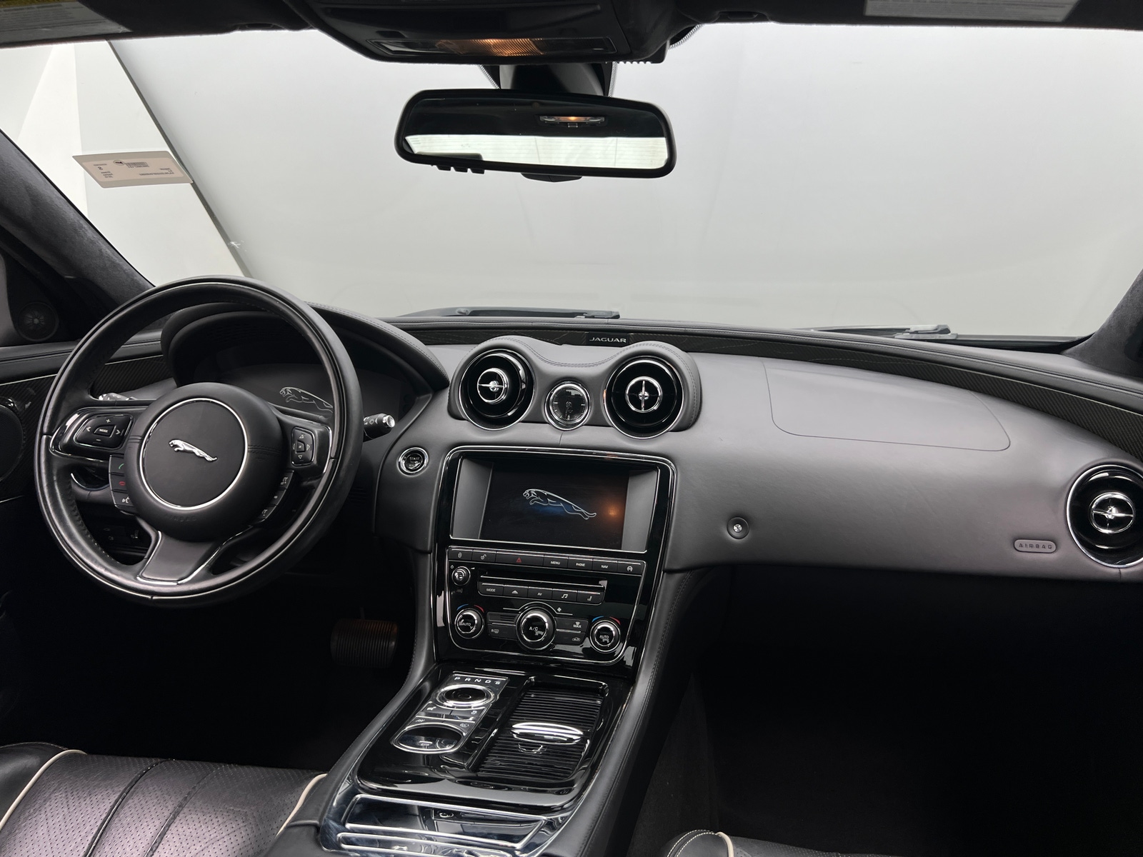 Thumbnail: 2015 Jaguar XJ - 2