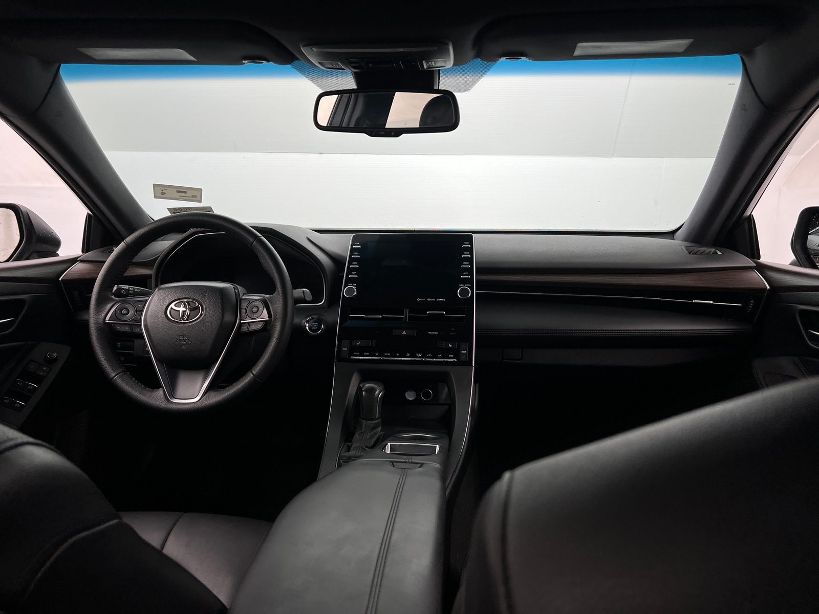 Thumbnail: 2022 Toyota Avalon - 2