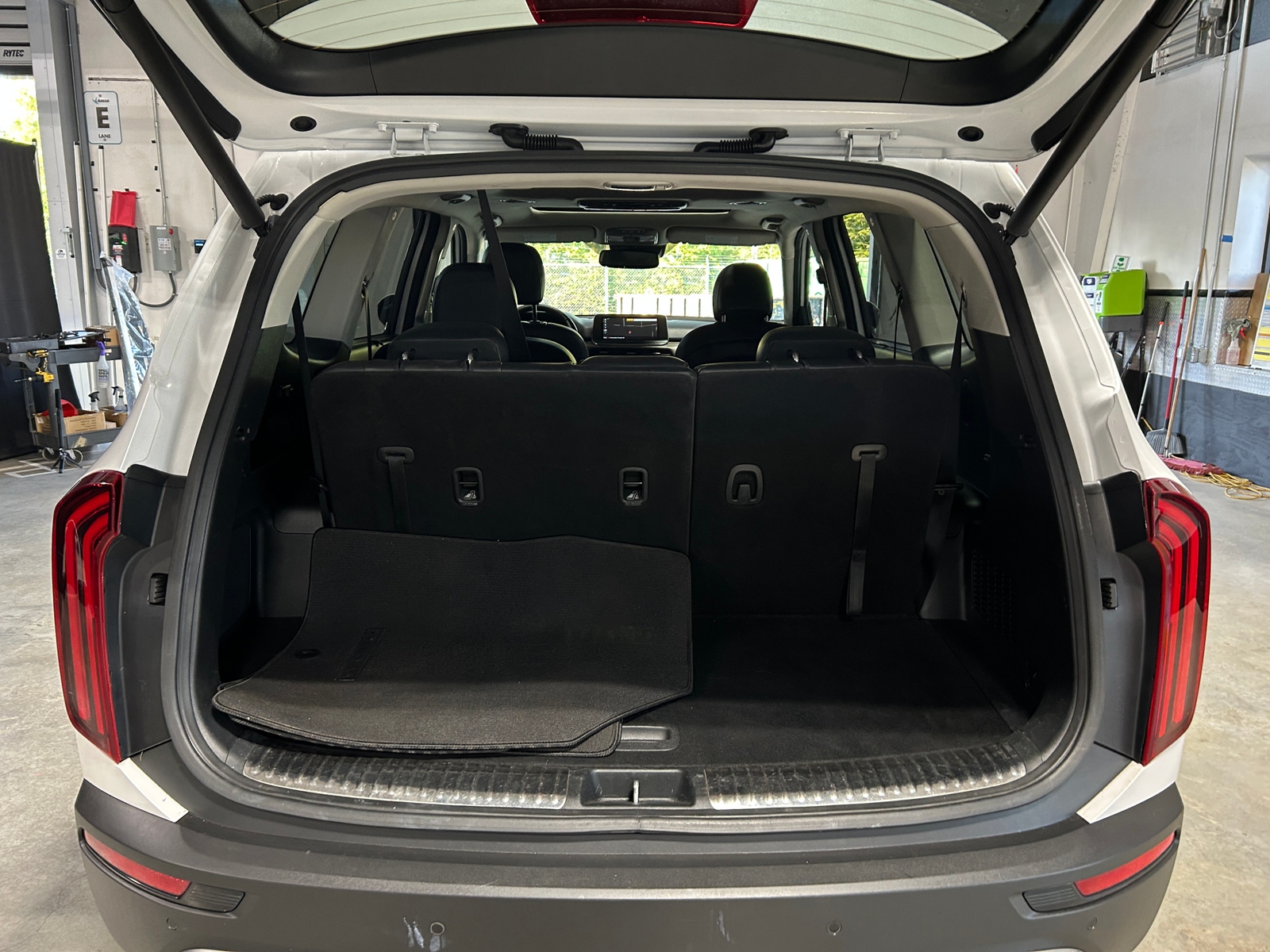 Thumbnail: 2020 Kia Telluride - 6