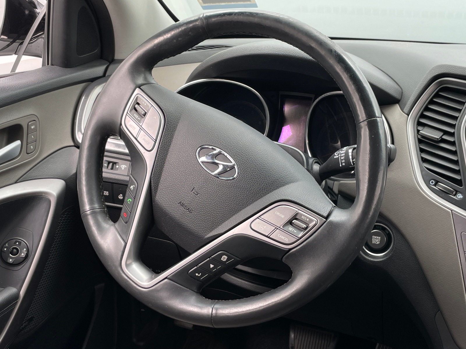 Thumbnail: 2016 Hyundai Santa Fe - 4