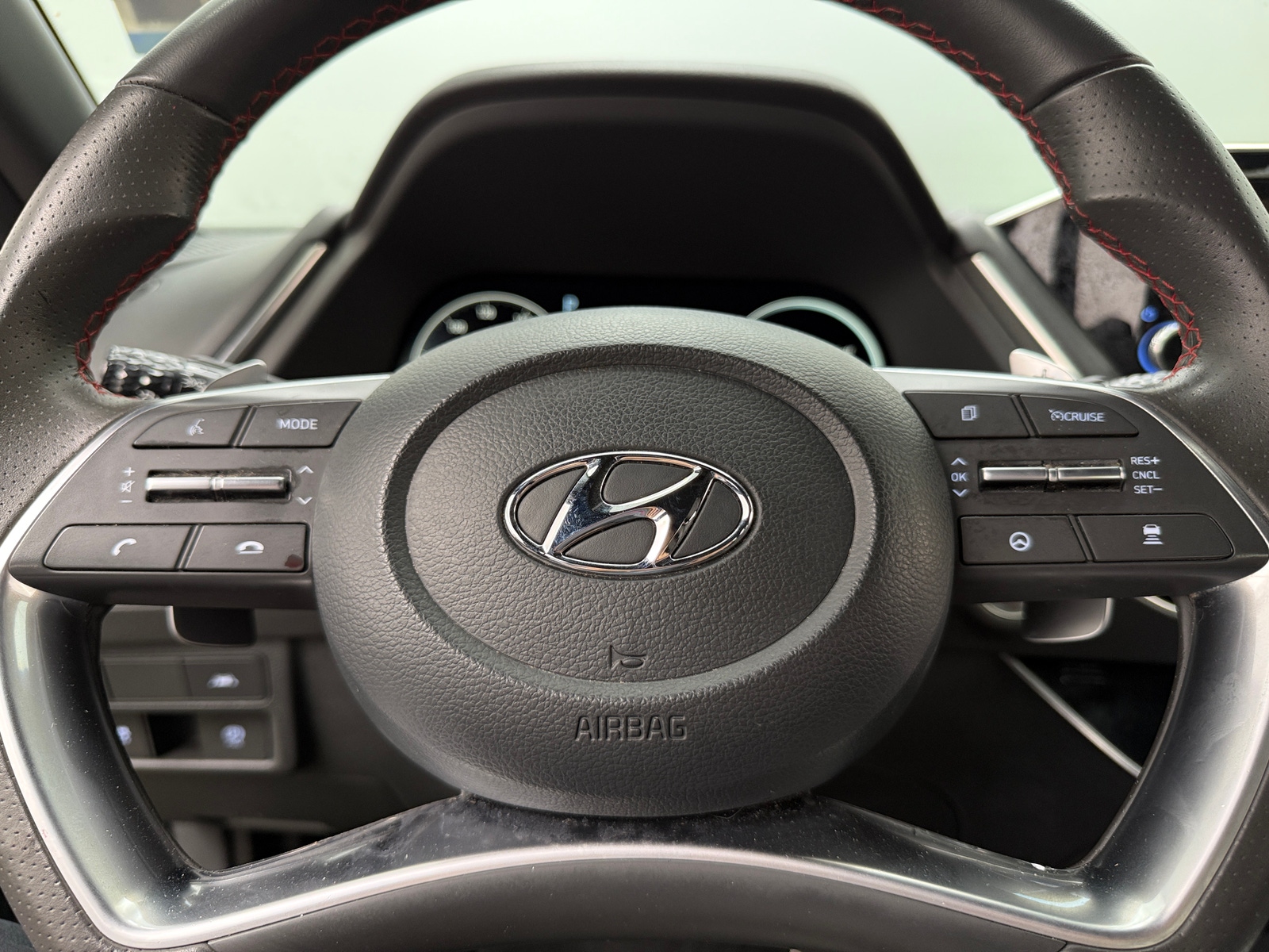 Thumbnail: 2023 Hyundai Sonata - 4