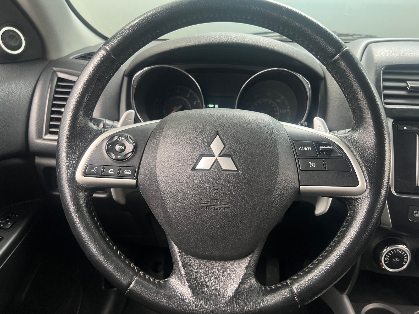 Thumbnail: 2014 Mitsubishi Outlander Sport - 5