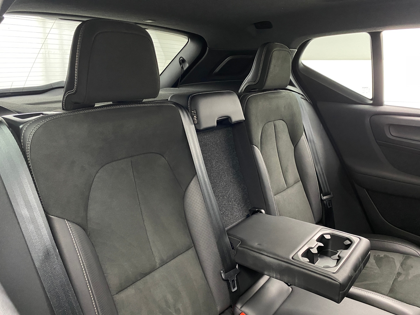 Thumbnail: 2021 Volvo XC40 - 5