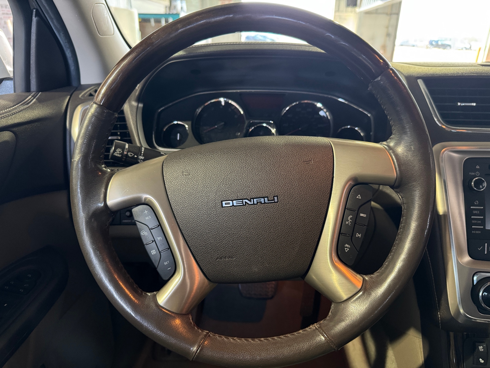 Thumbnail: 2016 GMC Acadia - 4