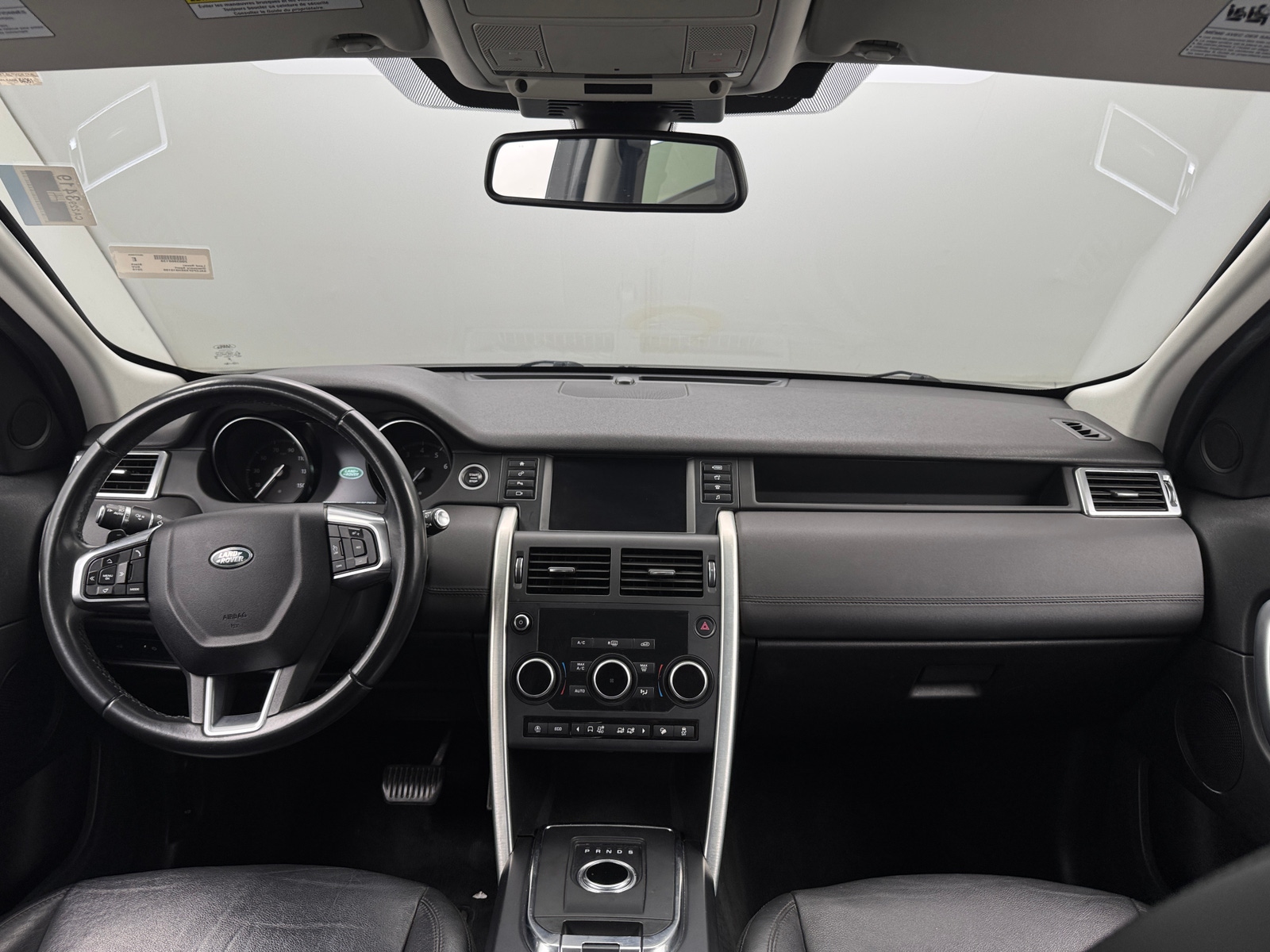 Thumbnail: 2019 Land Rover Discovery Sport - 2
