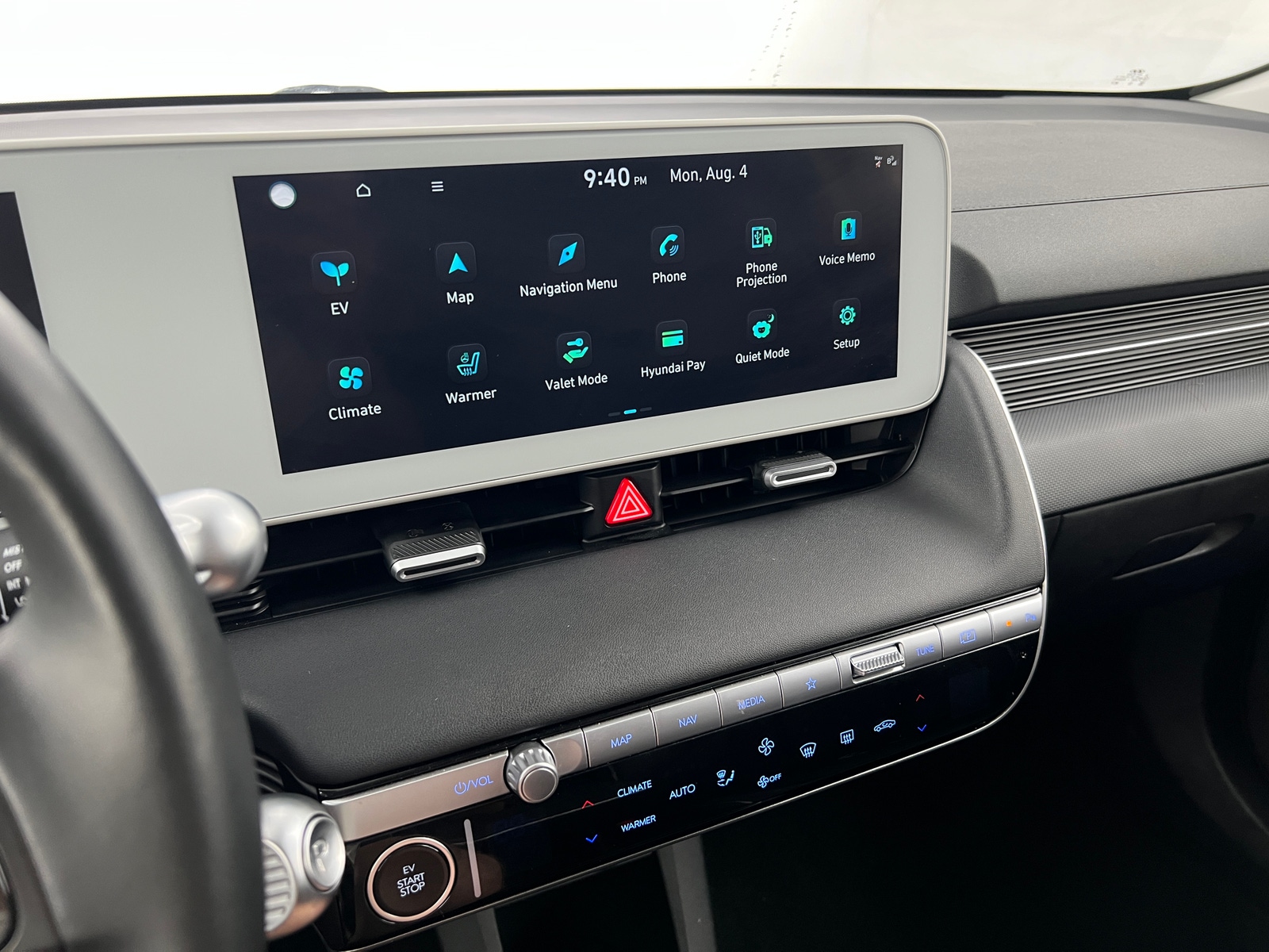 Thumbnail: 2023 Hyundai Ioniq 5 - 4