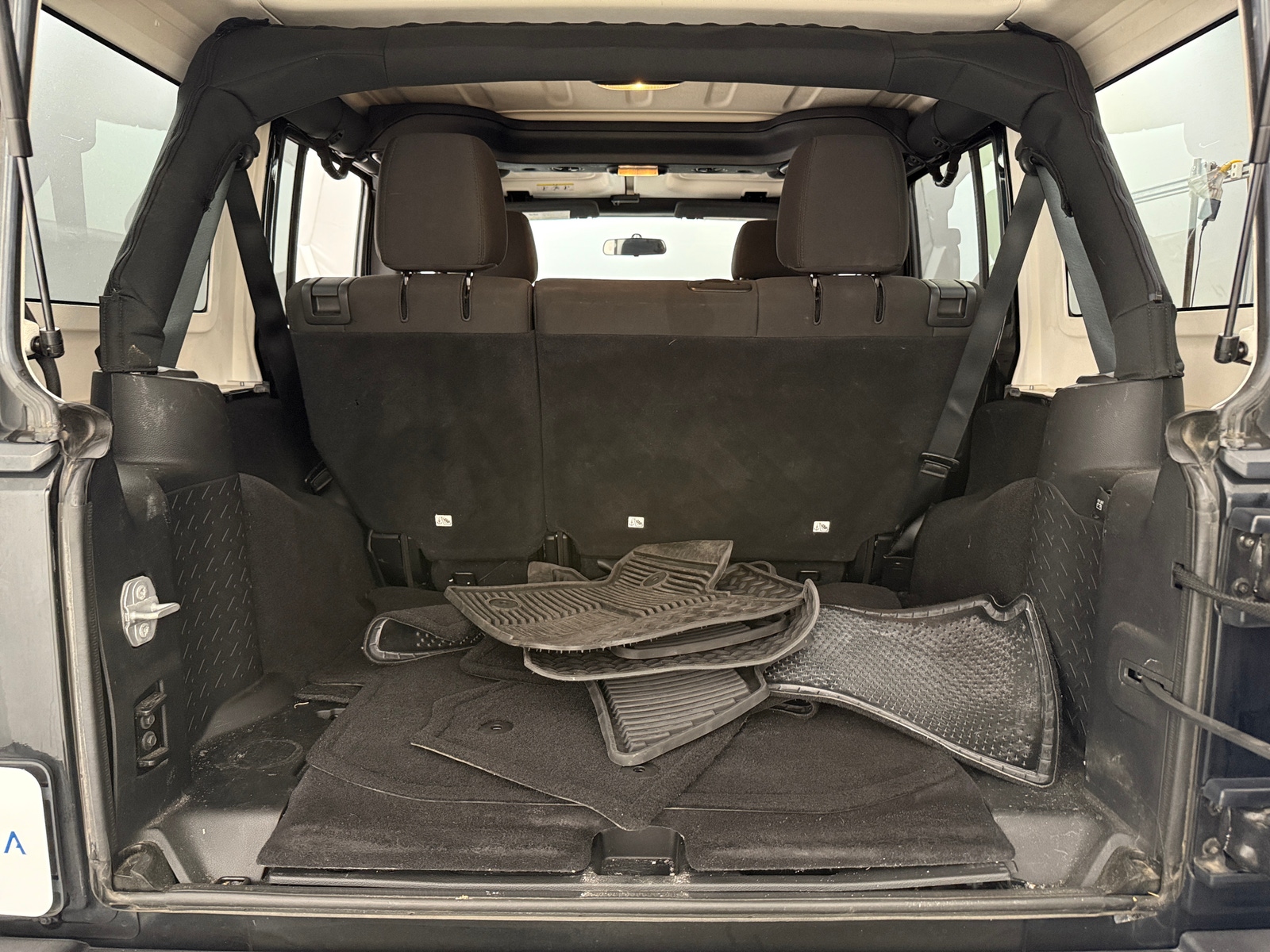Thumbnail: 2016 Jeep Wrangler - 7