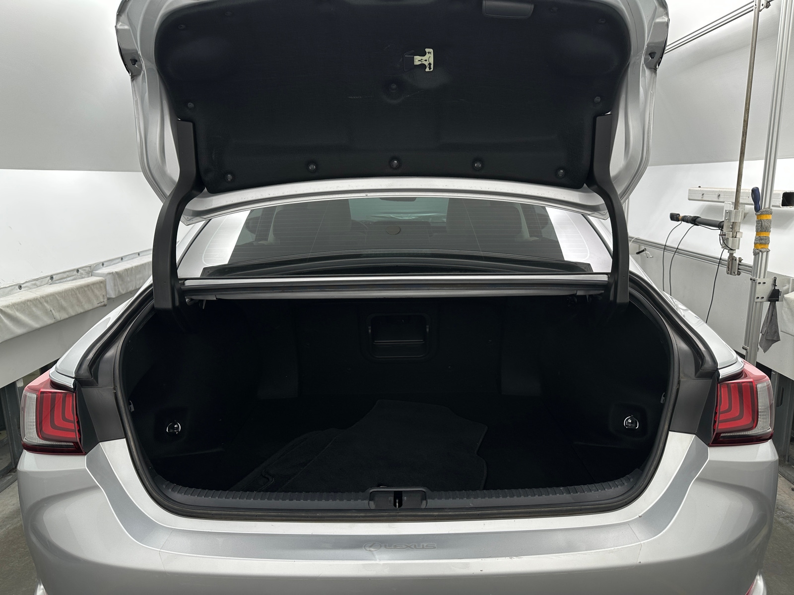 Thumbnail: 2019 Lexus ES - 7