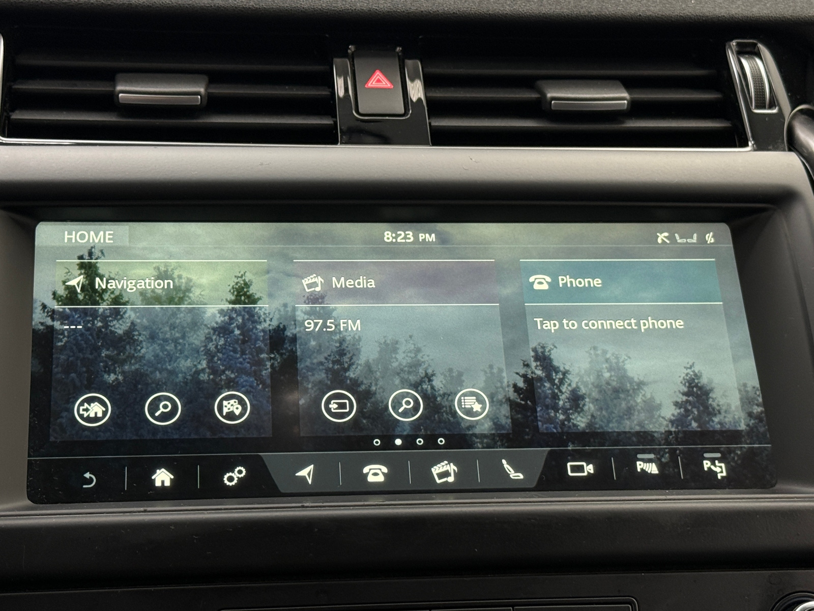 Thumbnail: 2020 Land Rover Discovery - 3