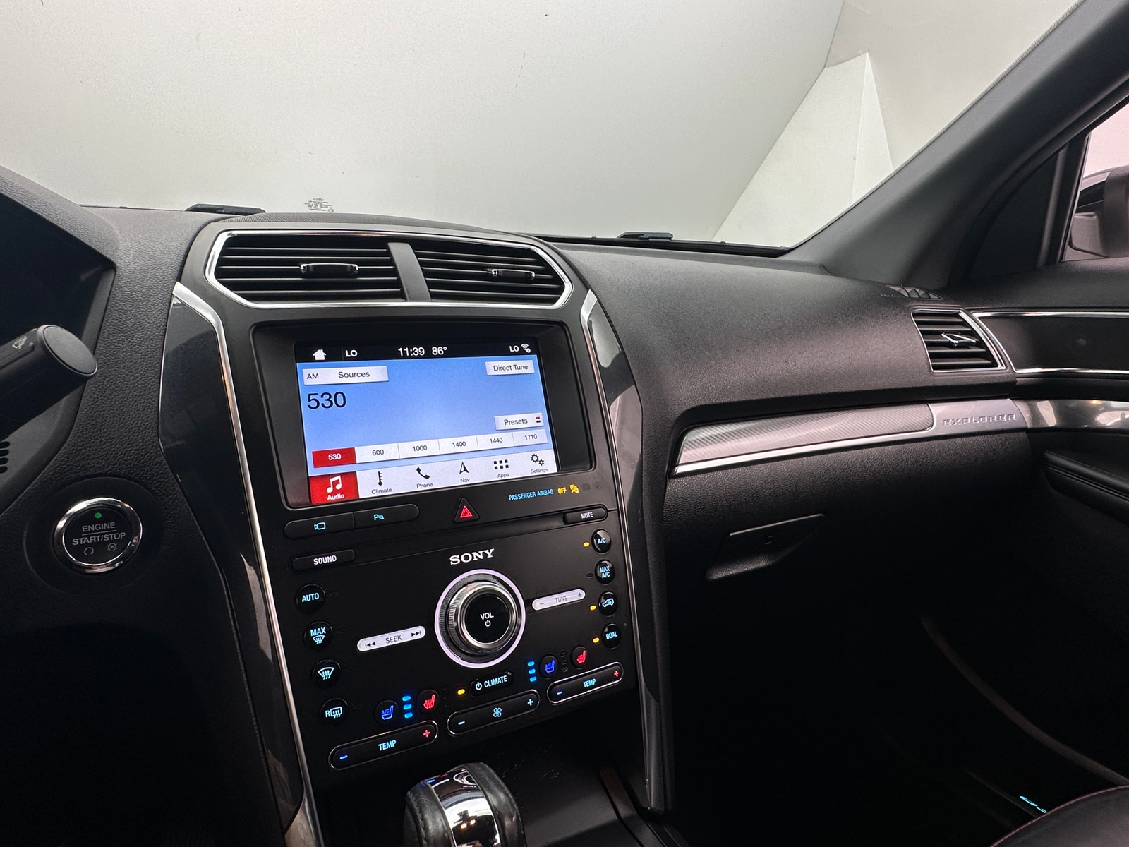 Thumbnail: 2019 Ford Explorer - 3