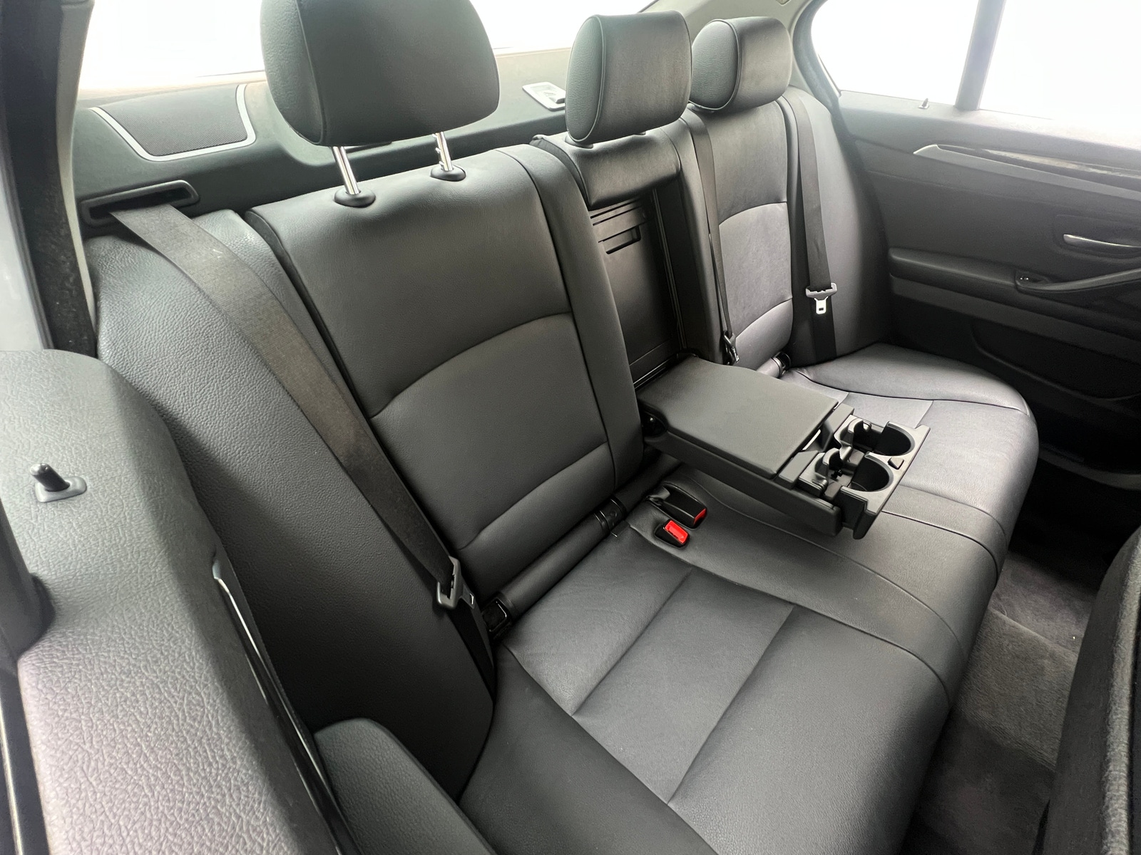 Thumbnail: 2014 BMW 5 Series - 5