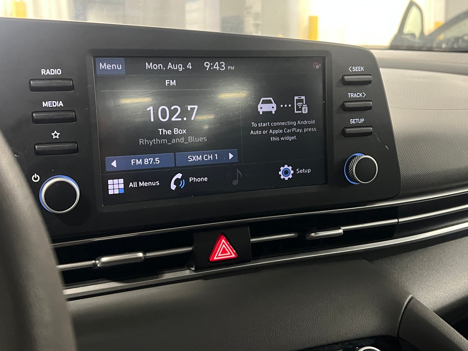 Thumbnail: 2023 Hyundai Elantra - 4