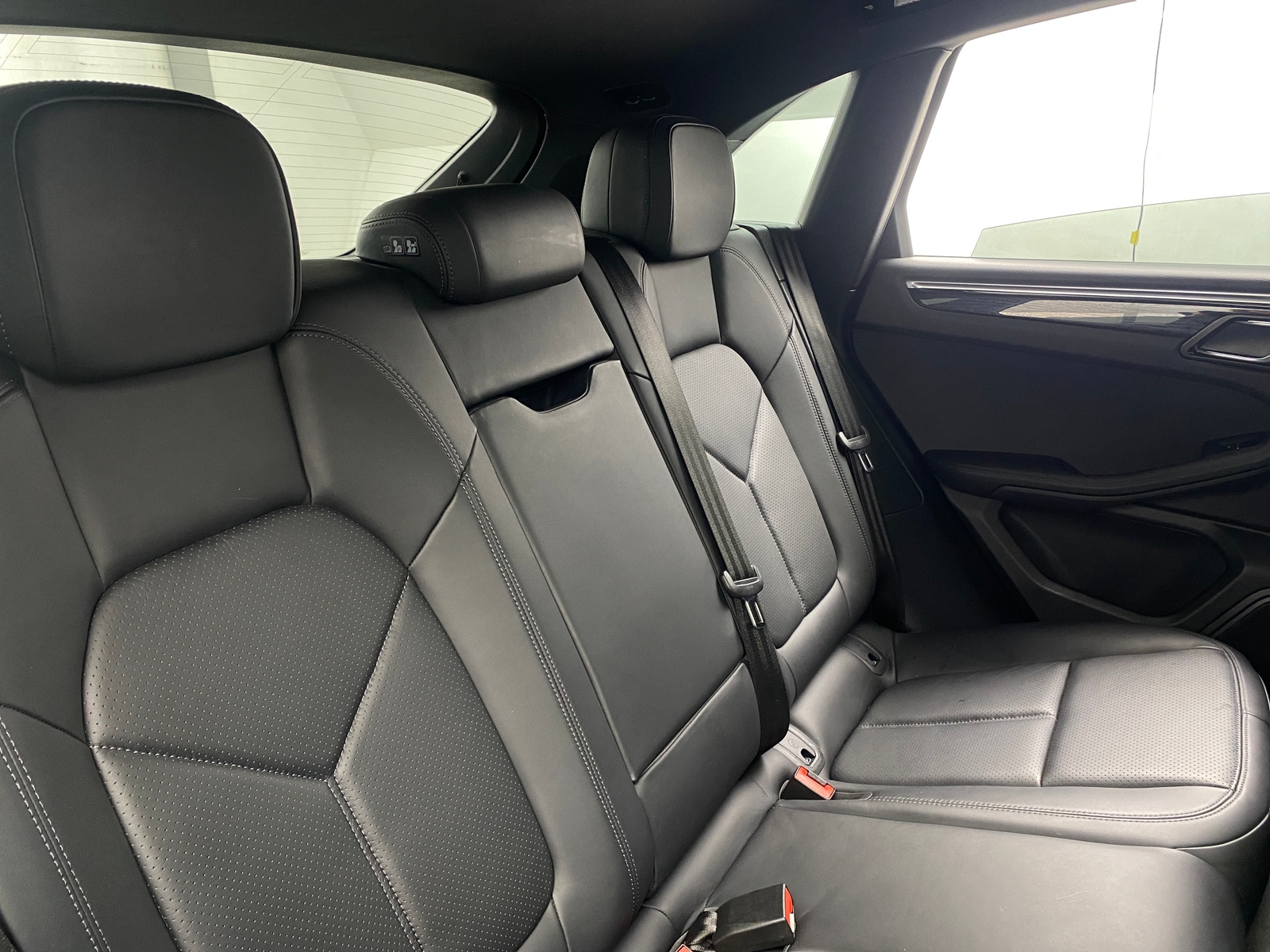 Thumbnail: 2021 Porsche Macan - 5