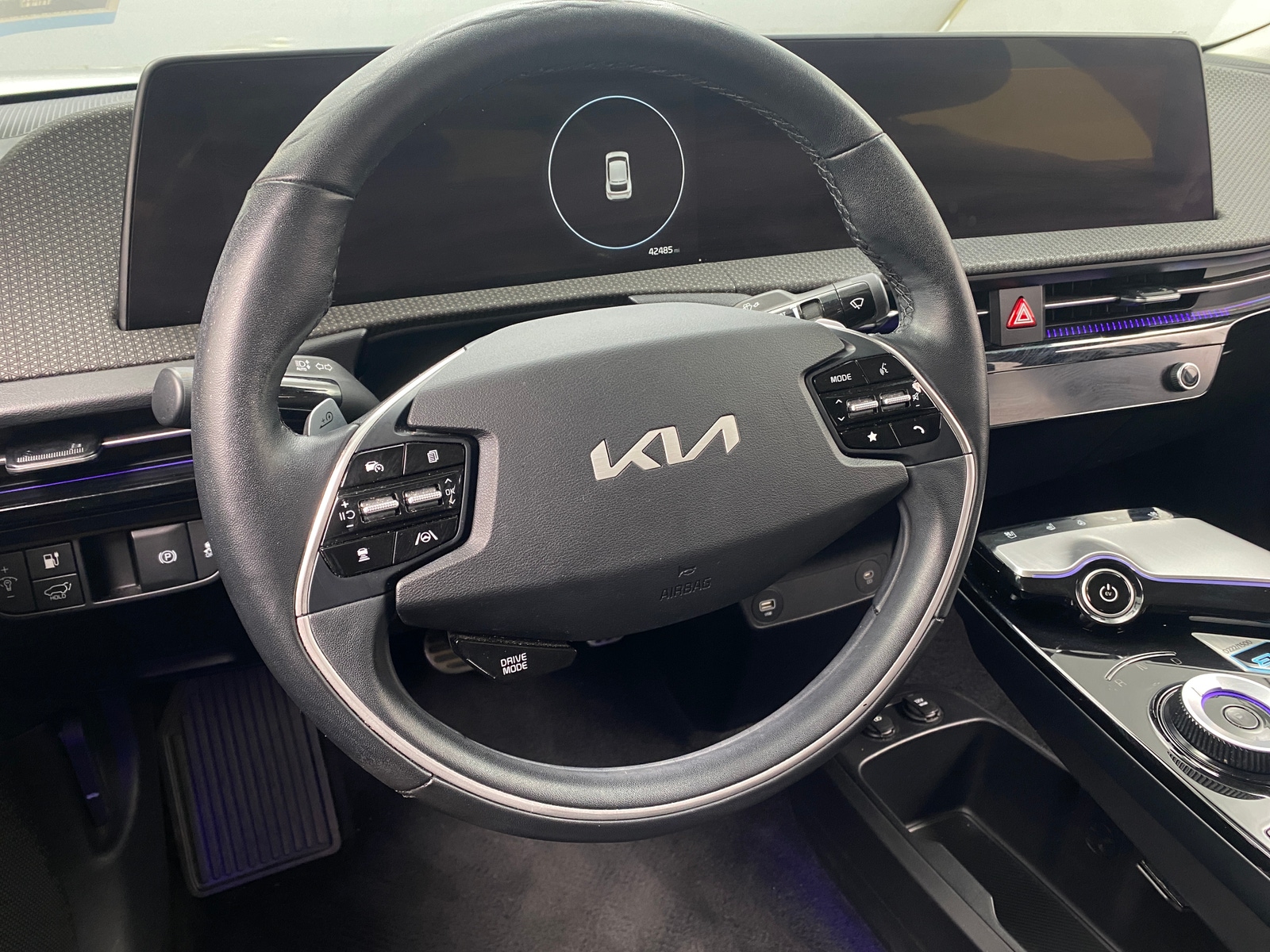 Thumbnail: 2022 Kia EV6 - 4