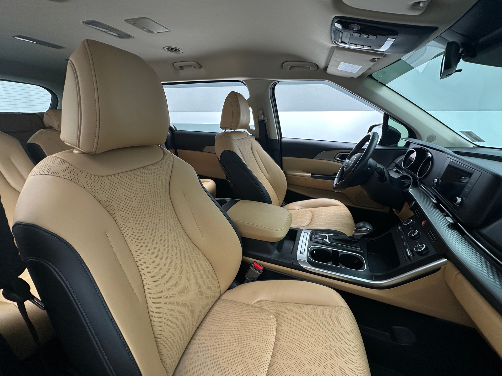 Thumbnail: 2022 Kia Carnival - 2