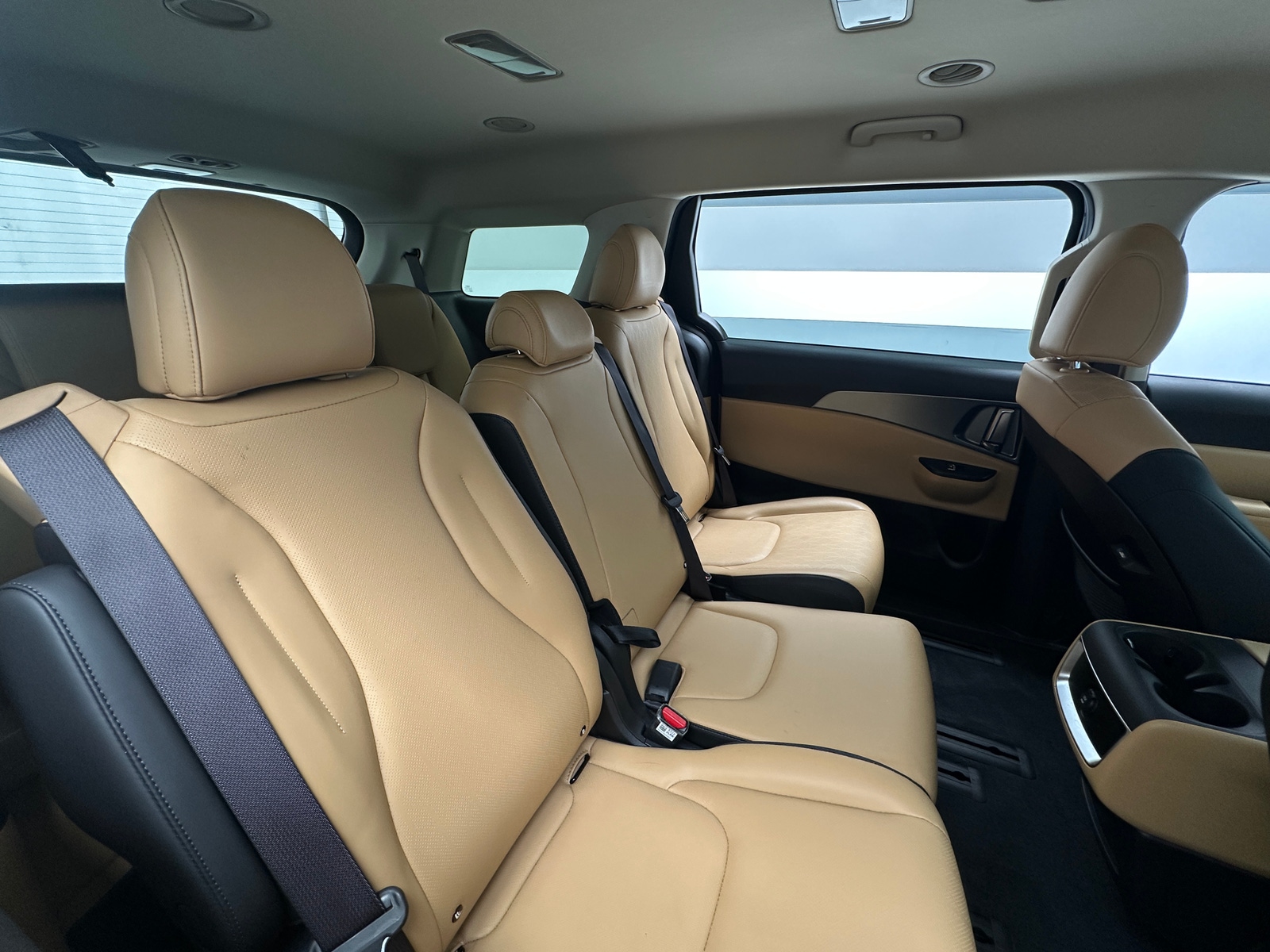 Thumbnail: 2022 Kia Carnival - 6
