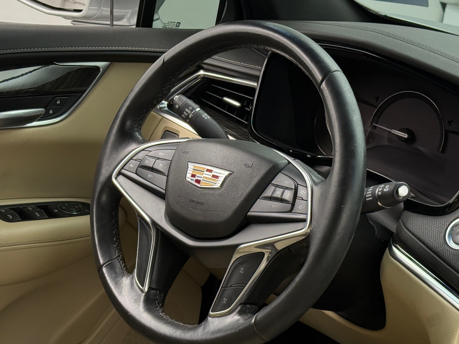 Thumbnail: 2018 Cadillac XT5 - 4