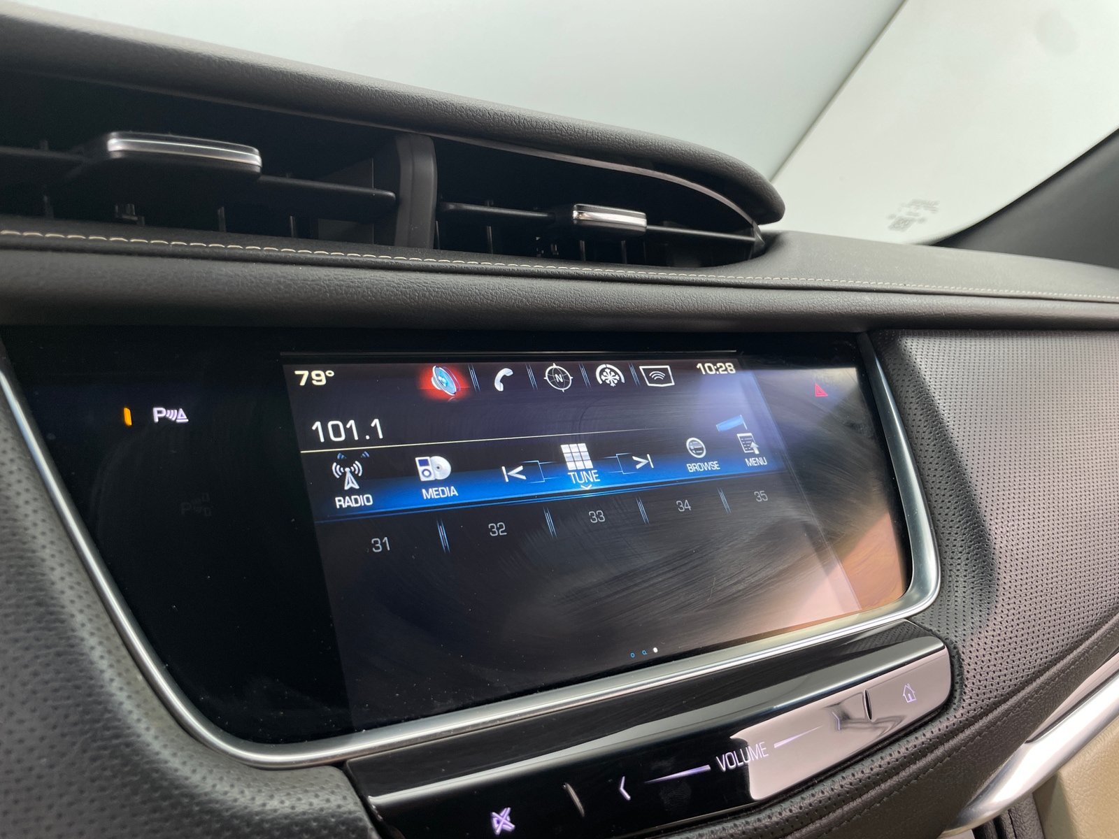 Thumbnail: 2018 Cadillac XT5 - 3