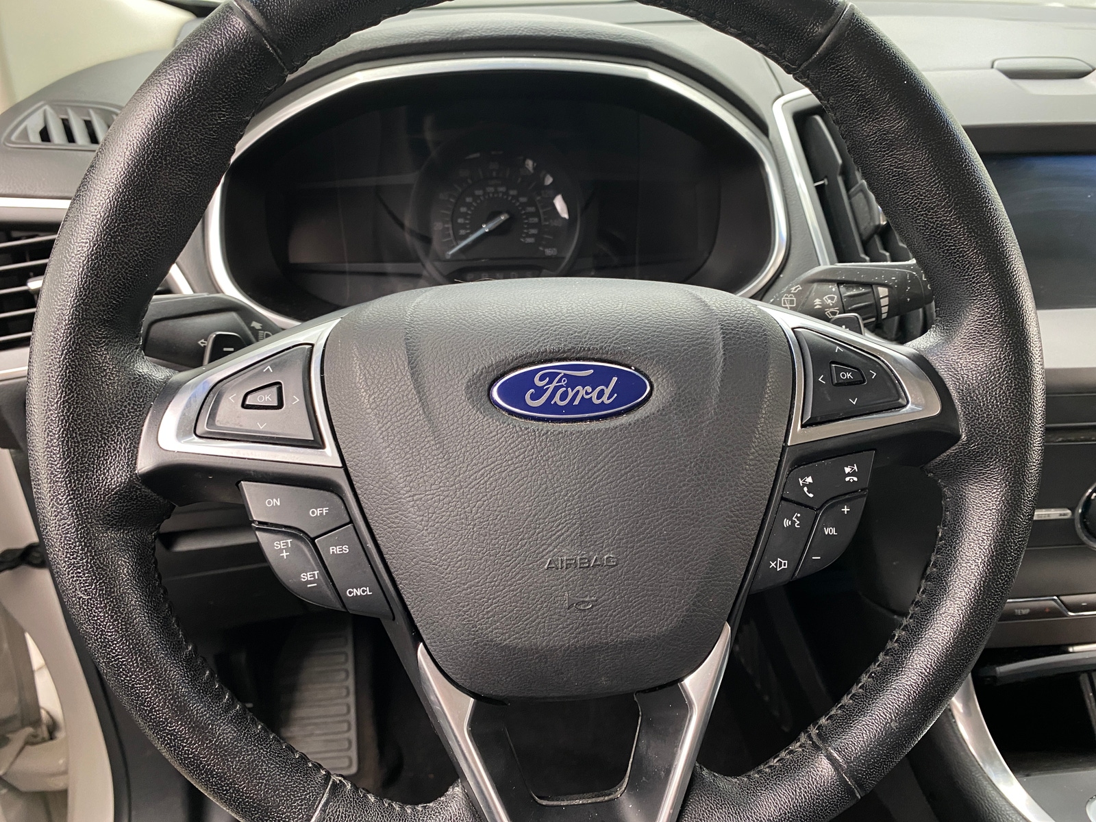 Thumbnail: 2016 Ford Edge - 4
