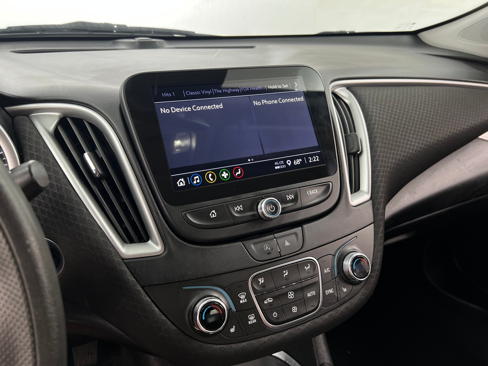 Thumbnail: 2023 Chevrolet Malibu - 4