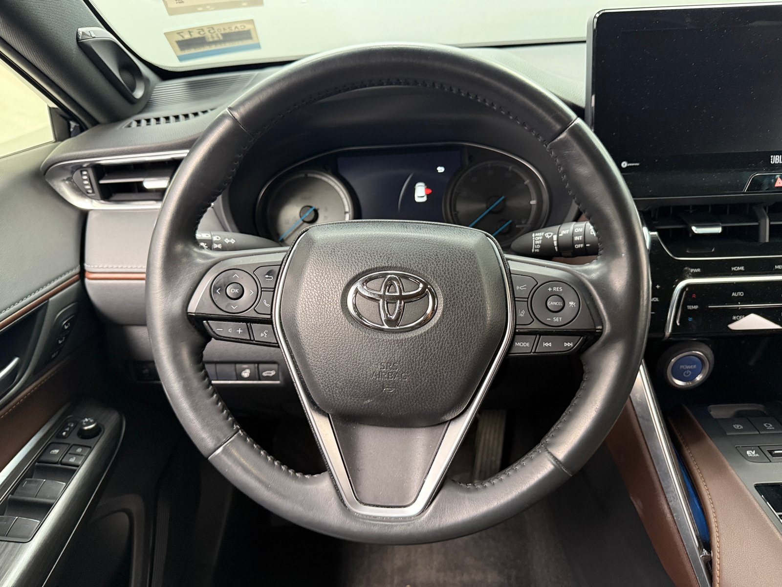 Thumbnail: 2021 Toyota Venza - 4