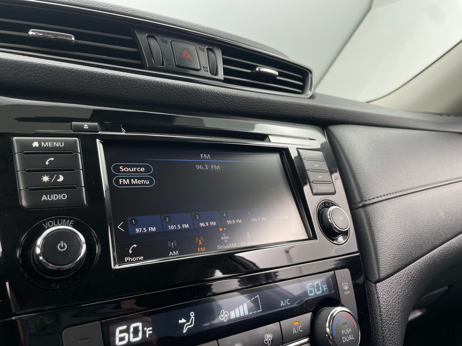 Thumbnail: 2019 Nissan Rogue - 4