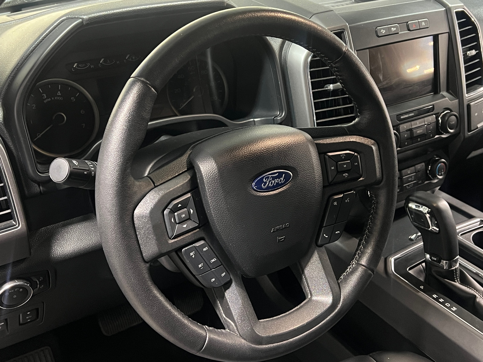Thumbnail: 2019 Ford Econoline - 5